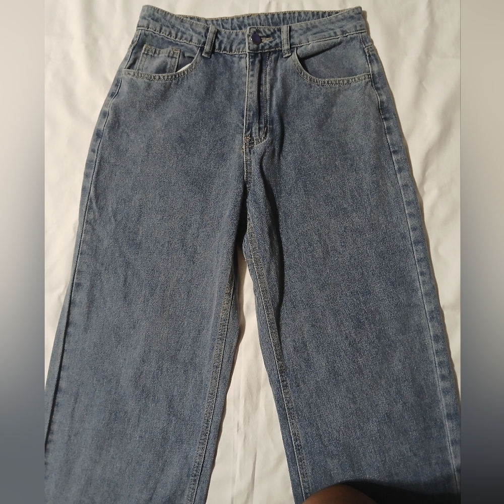 Classic Blue Women's‎ Jeans - Picture 3 of 12